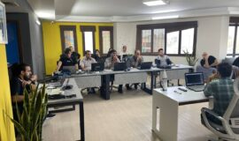 تجربه استفاده از بهترین اتاق های معاملاتی | بررسی بهترین اتاق ها