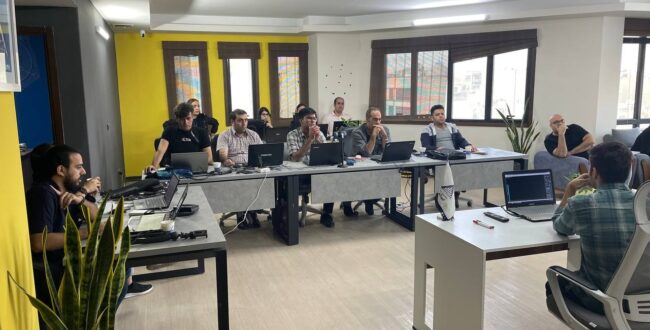 تجربه استفاده از بهترین اتاق های معاملاتی | بررسی بهترین اتاق ها