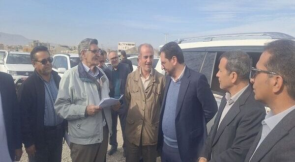 بازدید معاونان وزیر راه از طرح‌های بازآفرینی شهری سراوان